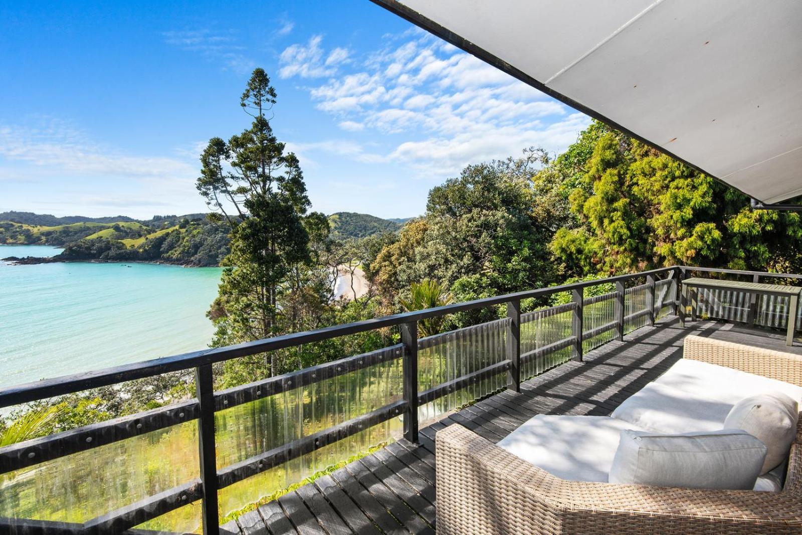 Bayview Beauty - Helena Bay Holiday Home Lyttelton