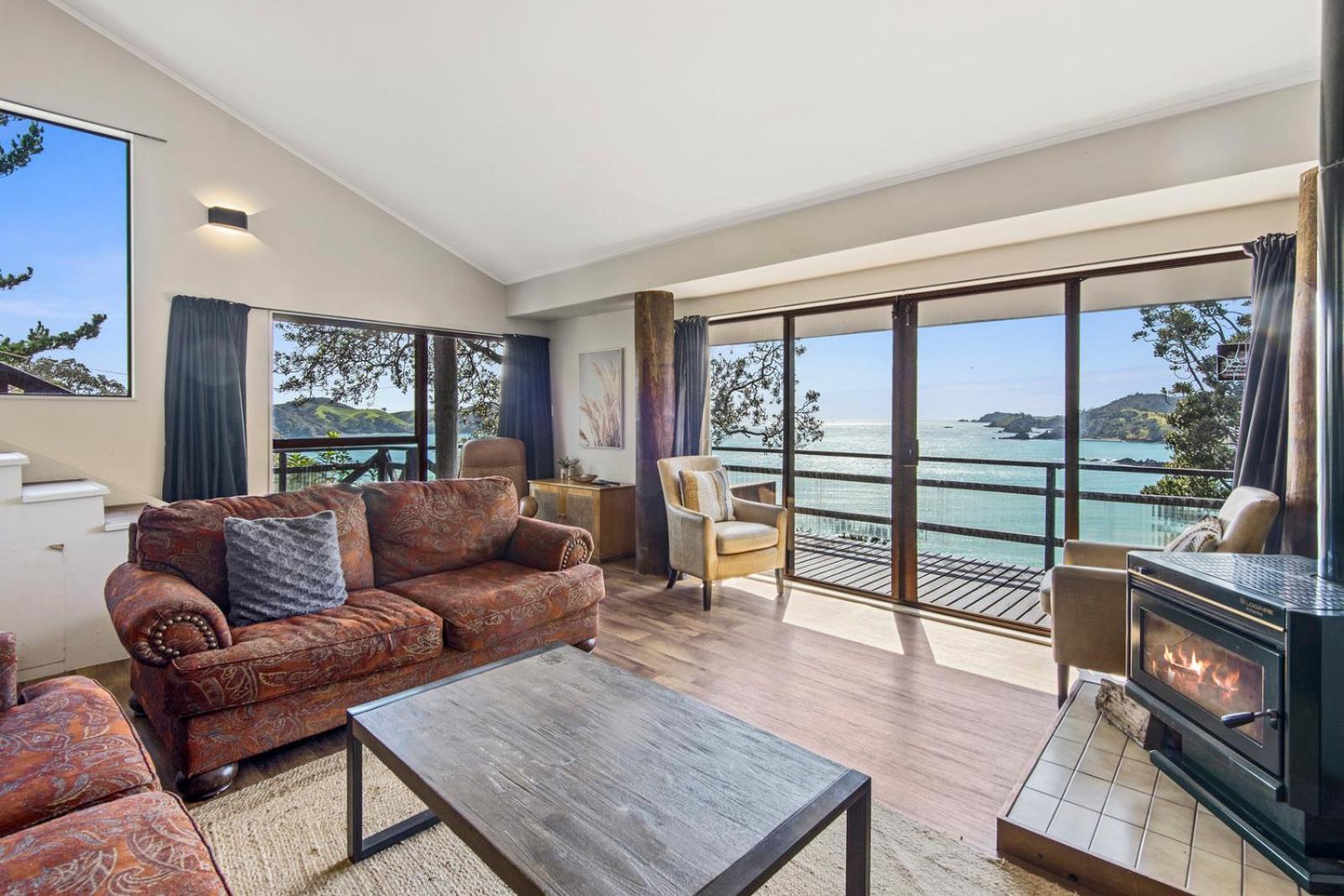 Bayview Beauty - Helena Bay Holiday Home Lyttelton